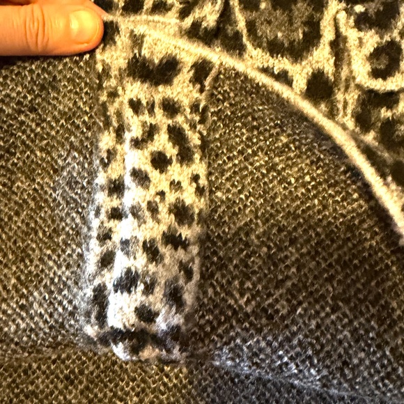 Zara gray leopard animal print jacquard knit cardigan NWT - Picture 7 of 11